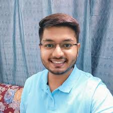 Man wakes up with one eye blind after he forgot to take off contact lenses.