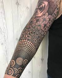 Nissaco Tatouage Geometrique Tatouages Des Bras Entiers Tatouage Bracelet Avant Bras