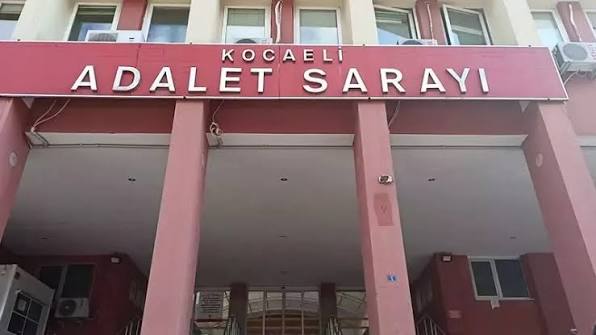 Kocaeli'de adliyede deprem etkisi! Savcı açığa alındı