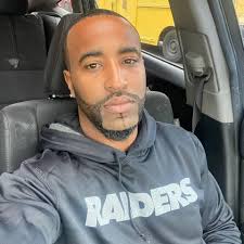 Which DC character can 100% defeat Thanos?