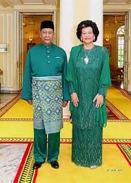Novembra 2015) bol predpokladaný dedičfn 1 do trón kedah. Ruler With His People At Heart The Star
