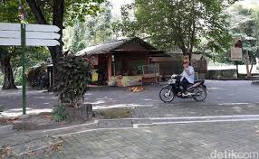 Indeed dapat menerima bayaran dari perusahaan tersebut, membantu agar indeed tetap gratis bagi para pencari kerja. Gembira Loka Zoo Yogya Potong Gaji Karyawan Imbas Corona