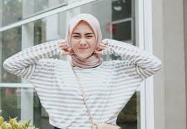 Hasil gambar untuk baju garis garis