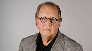 Golden era legend hangs up newsboy cap