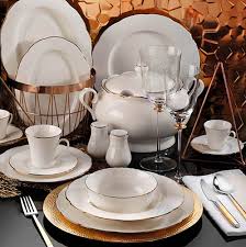 12 adet sufle tabağı 12 adet kahve fincan tabağı 1 adet peçetelik 2 adet tuzluk 2 adet biberlik 1 adet kürdanlıktan oluşmaktadır. Kutahya Porselen Olympos Bone 83 Parca 12 Kisilik Yemek Takimi Fiyatlari Ozellikleri Ve Yorumlari En Ucuzu Akakce