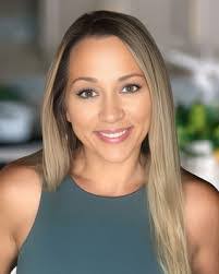 Julie Pace's Instagram, Twitter & Facebook