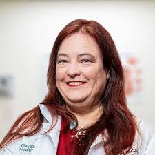 Sarah Ruff's Instagram, Twitter & Facebook