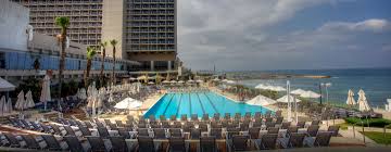 W mieście zawyły syreny alarmowe. Hilton Tel Aviv Luxushotels Im Stadtzentrum Tel Avivs