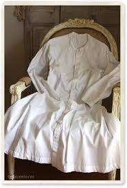 ホワイト刺繍アンティークワンピース belle lurette ヨーロッパ フランス アンティークレース リネン服の通販 アンティーク ワンピース リネン ワンピース