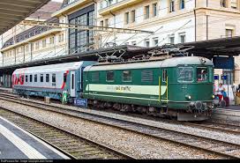Re 4 4 I Swiss Rail Traffic Re 4 4 I At Lausanne Switzerland By Jean Vernet Swiss Rail Lausanne Train Vacations