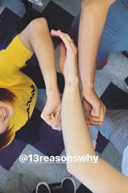 Decorate your laptops, water bottles, helmets, and cars. Selena Gomez Neues Tattoo Bilder Fur Die Ewigkeit Stars Und Ihre