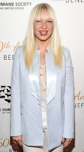 However, melissa is now engaged to greg gisoni. Sia Sagt Sie Habe Maddie Ziegler Daran Gehindert Mit Dem Schandlichen Harvey Weinstein In Ein Flugzeug Zu Steigen Nach Welt