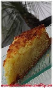 Gateau Moelleux Aux Pommes Et Croustillant A La Noix De Coco Les Delices D Emma Avec Images Moelleux Aux Pommes Gateau Au Pomme Moelleux Gateau Pomme Noix