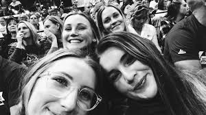 Molly Cornelius (@moll_cornelius)