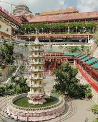 Penang is a malaysian state located on the northwest coast of peninsular malaysia, by the malacca strait. Penang Die Perle Des Orients