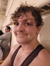 Mom's son gets concussion in wrestling match