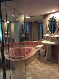 Harbor Tower Suite At Cove Haven Resort Hotel Motel Vegas Hotel Corner Bathtub