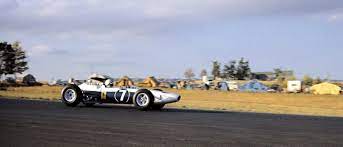 The ferrari 340 mm spider vignale (1953) set a new speed record for the race, clocking up an average of more than 142 km/h. Blue Ferrari Formula One Art Genius