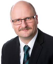 Interview: Wie die Straßenbahn immer Vorfahrt hat und trotzdem niemand  warten muss