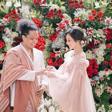 After a month, puan yasmin forced amar to marry erina. Pengantin 100 Hari