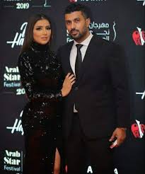 رغم أنني لا أجد عيباً في العمل مع زوجي، لكنني فضّلت الانفصال فنياً عنه لفترة، حتى أُخرس كل الألسنة التي تتحدث عن مجاملته لي. Ø´Ø§Ù‡Ø¯ Ù…ÙŠ Ø¹Ù…Ø± ØªÙ‚ÙˆÙ… Ø¨Ø£ÙˆÙ„ Ø¨Ø·ÙˆÙ„Ø© Ù…Ø·Ù„Ù‚Ø© Ø¨Ø¯ÙˆÙ† Ø²ÙˆØ¬Ù‡Ø§ Ù…Ø­Ù…Ø¯ Ø³Ø§Ù…ÙŠ