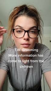 Ellen Glickman's Instagram, Twitter & Facebook