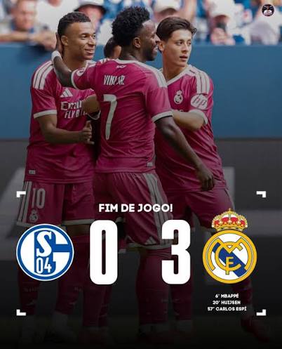 FIM DE JOGO! O Real Madrid vence o Schalke 04 por 3 a 0 no &uacute;ltimo amistoso da pr&eacute;-temporada 2026/27. Mbapp&eacute; e Huijsen marcaram no primeiro tempo, enquanto Carlos Esp&iacute; fechou o
