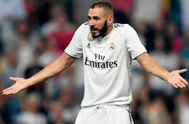 Роналду поздравил бензема с голом португалии. Benzema Grozit Pomenyat Franciyu Na Alzhir Kak Eto Otnositsya K Azerbajdzhanu