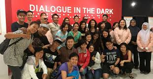 As a participant in tourism selangor's #tsbreakaway challenge, myself along with the other 11 xplorers were introduced to dialogue in the dark. Dialogue In The Dark Work With Visually Impaired For Corporate Training