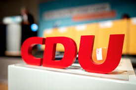 Die grünen haben baerbock, die union nun laschet. Umfrage Union Legt Im Corona Jahr Deutlich Zu