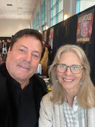 What's Lindsay Wagner ("The Bionic Woman") and actress Bai Ling doing with  Jeff Rector? Hanging out at the Hollywood Collector's Show. Other guests  included Lee Majors and Tom Arnold.