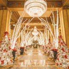 Hotel christmas decorations new orleans. The Roosevelt New Orleans Hotel S Christmas Display Daily Mail Online
