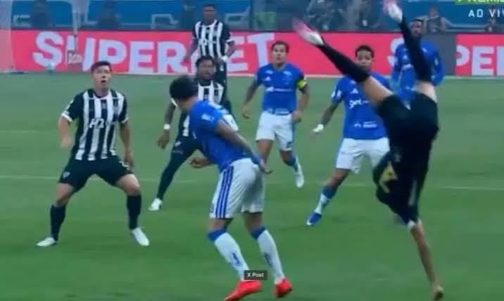 Kaio Jorge sofre duras cr&iacute;ticas na web ap&oacute;s lance forte em Ruan Tressoldi - Di&aacute;rio Goianiense