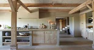 Elles ont un caractère chaleureux et accueillant. Cuisine En Bois De Beaux Modeles Deco Pour S Inspirer