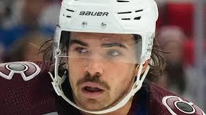 Kings double up Ducks despite losing goalie