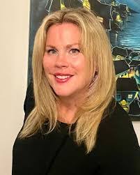 Sarah Deveau's Instagram, Twitter & Facebook