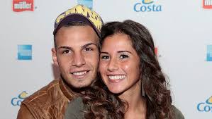 Sarah engels und ihr ehemann, fußballer, julian büscher erwarten ihr erstes gemeinsames kind. Sarah Engels Ruhrende Liebeserklarung An Alessio Bunte De