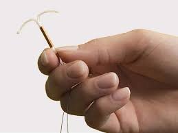 لا يؤثر اللولب النحاسي على المرأة المرضعة. Ø§Ù„ÙØ±Ù‚ Ø¨ÙŠÙ† Ø§Ù„Ù„ÙˆÙ„Ø¨ Ø§Ù„Ù‡Ø±Ù…ÙˆÙ†ÙŠ ÙˆØ§Ù„Ø¹Ø§Ø¯ÙŠ Ø§Ù„Ù…Ø±Ø³Ø§Ù„