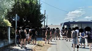 Ο συριζα έχει κηρύξει «ιερό πόλεμο» στην ομαλότητα. Giannhs Dhmhtrakhs Anarxiko Steki Utopia A D