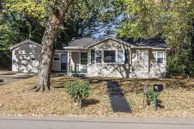1915 Baugh Street With Images House Rental Backyard Street