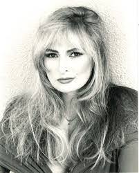 Melanie Fairchild's Instagram, Twitter & Facebook