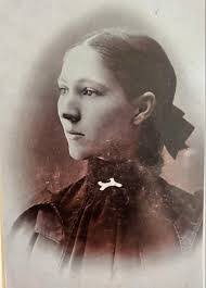 Anne Thrush's Instagram, Twitter & Facebook