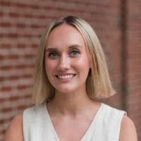 3700+ "Láina" profiles