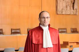 Nach auffassung der karlsruher richter hat das land berlin keine kompetenz für eine eigene mietenrechtliche regelung. Bundesverfassungsgericht Justice Prof Dr Paulus