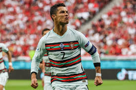 Portugal ganó ante una seria hungría que resistió hasta el minuto 84 en el que guerreiro y cristiano, dos veces, acabaron demostrando la calidad lusa. 4xmi7w6akgs Cm