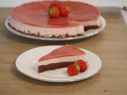 Bunte Kuchenabenteuer Erdbeercreme Torte Mit Fruchtspiegel 26cm Springf Kuchen Und Torten Backrezepte Lebensmittel Essen
