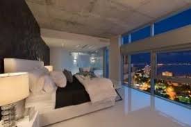 There is an indoor swimming pool with comfortable water temperature. Moderne Penthouse Wohnung In Miami Mit Atemberaubendem Ausblick Masterhomes