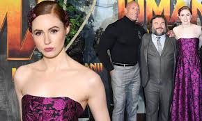 Jumanji the next level 2019 #kiss #therock #stayhome the kiss scene karen gillan kiss karen gillan hot jumanji kiss the rock. Karen Gillan Reunites With Dwayne Johnson And Jack Black For Jumanji The Next Level Photocall Daily Mail Online