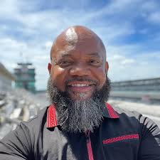 Gary Brackett's Instagram, Twitter & Facebook