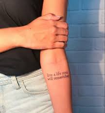 Super realistic temporary tattoos professional temporary tattoos used in movie industry try out & see. Tatuagem Tattoo Delicada Frase Tatuagem Frases Para Tatuagem Feminina Frases Sobre Tatuagem